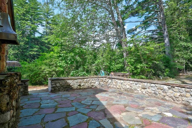 Building Photo - 50 Morrill Ln