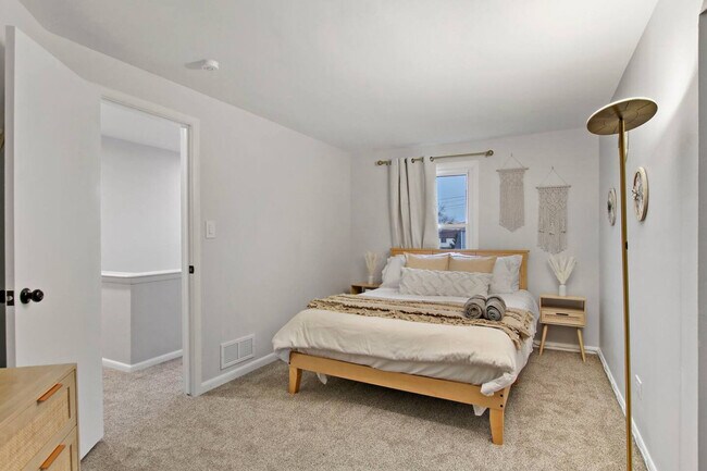 Building Photo - 1104 Elizabeth St