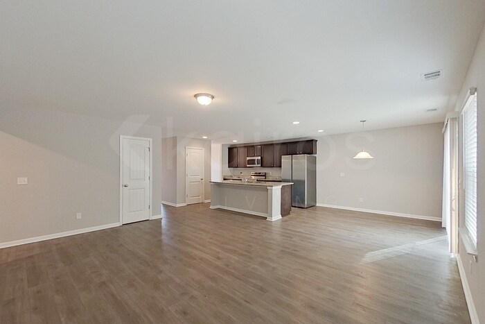 Building Photo - 112 Bluff Rd