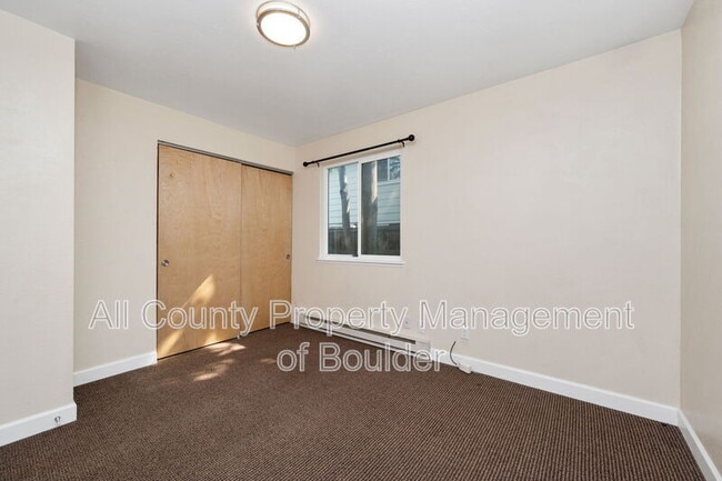 Building Photo - 2211 Spruce St