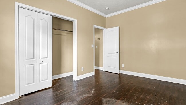 Building Photo - Spacious 3-Bedroom Home with Recent Upgrad...