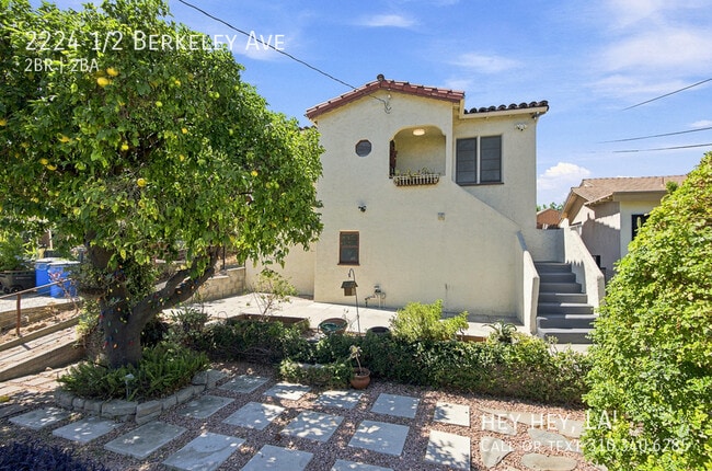 Building Photo - 2224 1/2 Berkeley Ave-