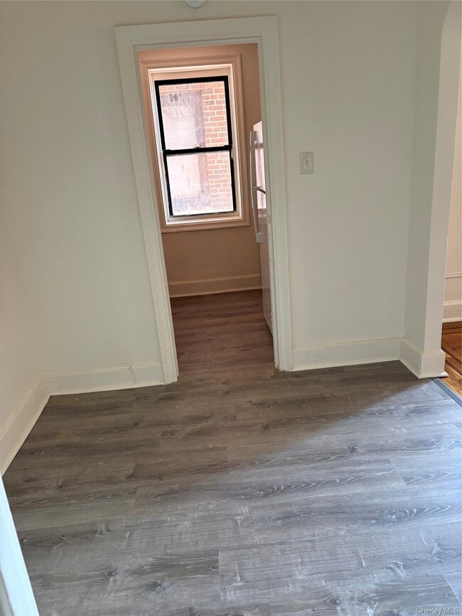 Building Photo - 30 Locust Hill Ave