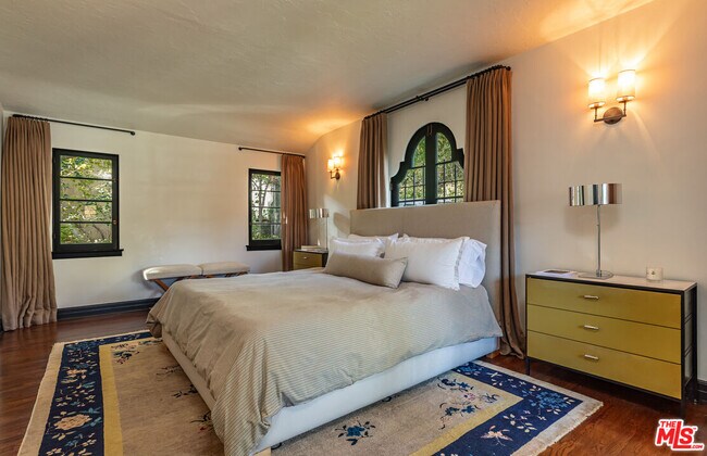 Building Photo - 8440 Harold Way