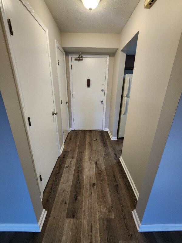 Building Photo - 1145 S Main St