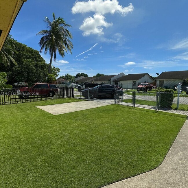 Building Photo - 3611 NW 194th Terrace