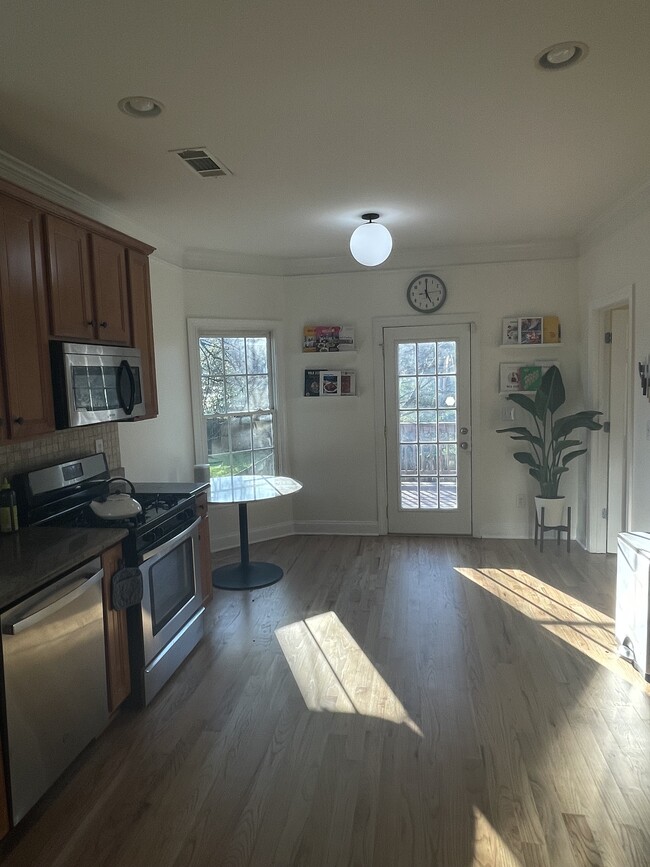 Kitchen - 519 Connally St SE