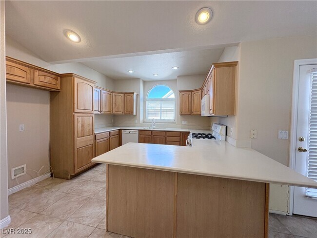 Building Photo - 6544 Timberview Ct