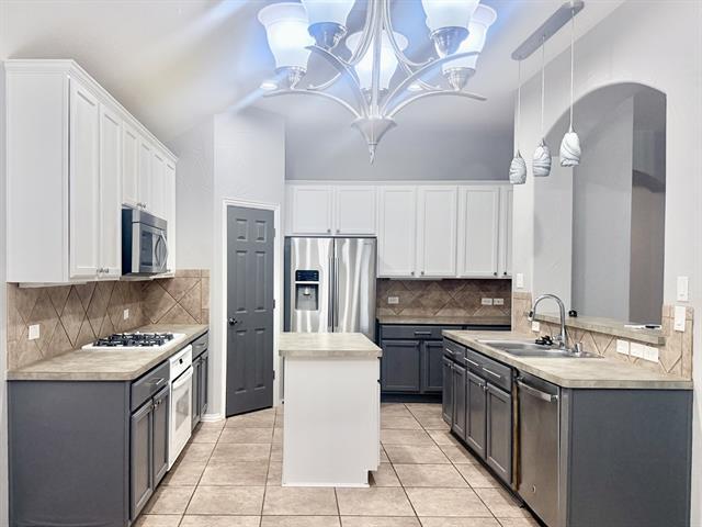 Building Photo - 3308 Marymount Dr