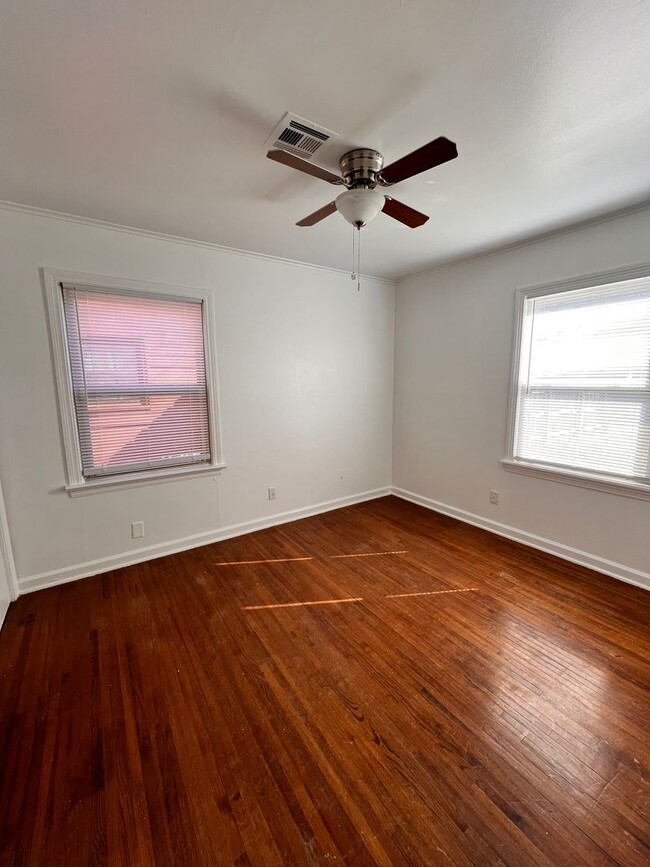 Building Photo - 334 E 46th St