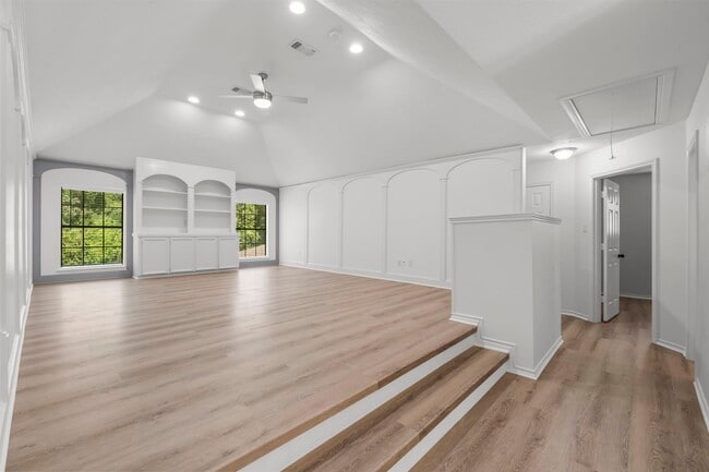Building Photo - 14 Cascade Springs Pl