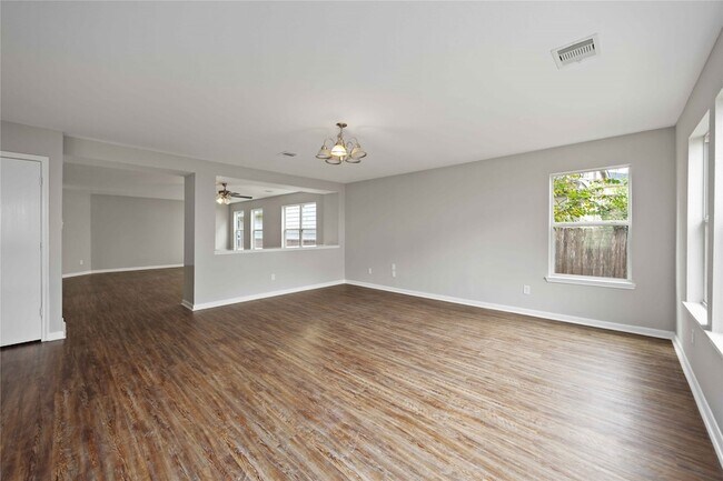 Building Photo - 2623 Skyview Glen Ct