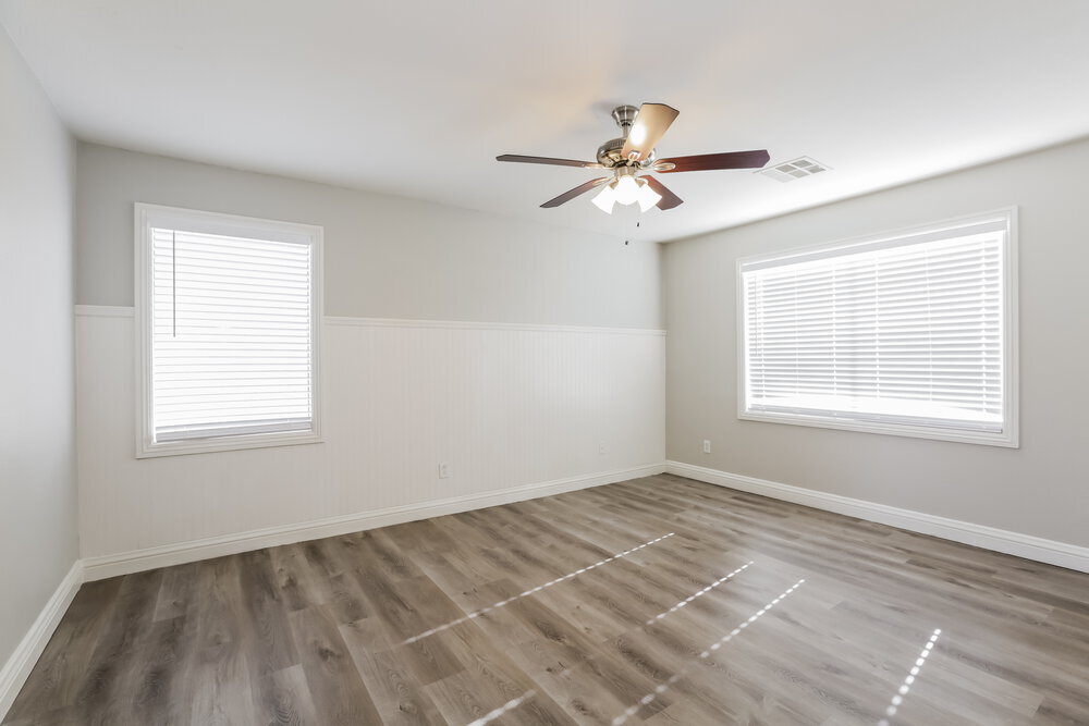 Building Photo - 1857 Bayhurst Ave