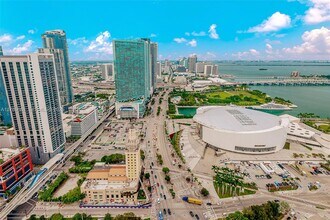 Building Photo - 398 NE 5th St