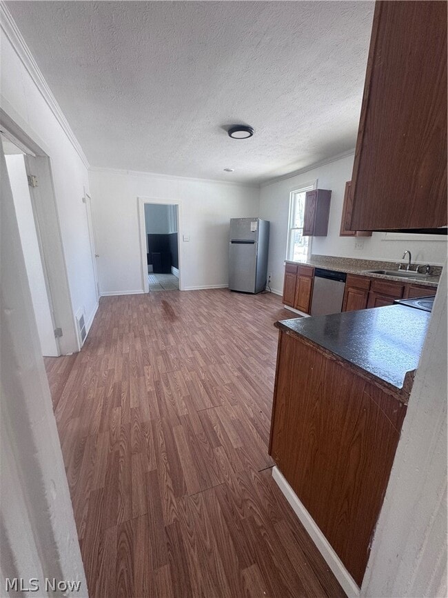 Building Photo - 6606 Charter Ave