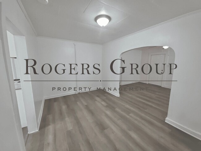 Building Photo - 926 Gay St