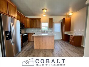 Building Photo - Ogden Triplex