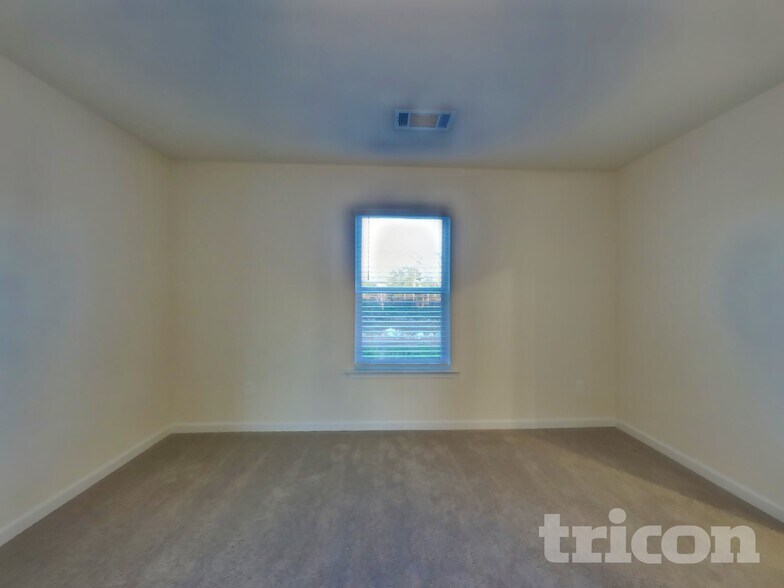 Building Photo - 307 Limestone Cir