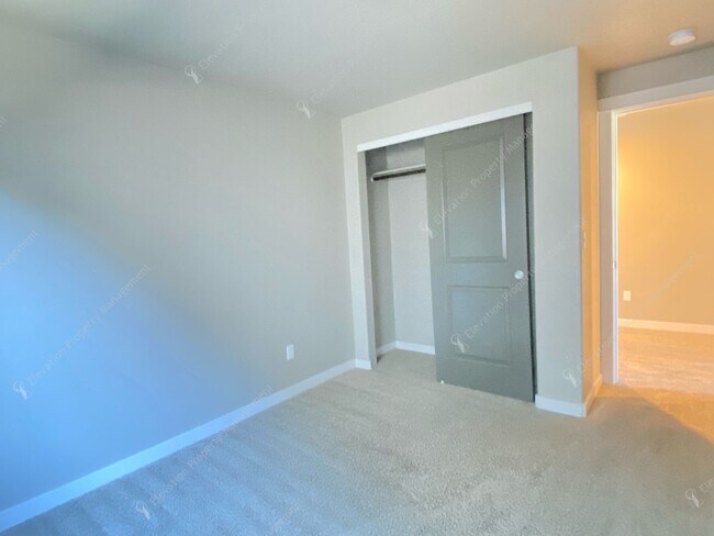 Building Photo - Charming 3-Bedroom, 2-Bath NW Redmond Home