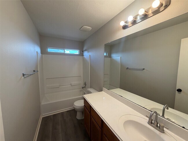 Building Photo - 4123 Knollwick Ct