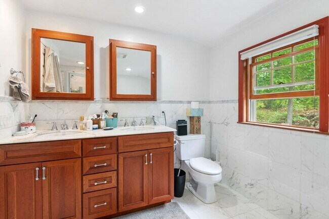 Building Photo - 29 Wainwright Rd