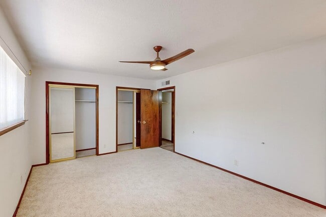 Building Photo - NE Brick Ranch 3/Bd 2/Ba 2 Cg 1782/sf