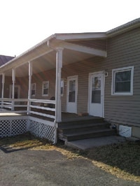 Building Photo - Two bedroom one bath close to law school