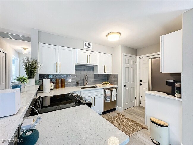 Building Photo - 9 Knights Bridge Rd