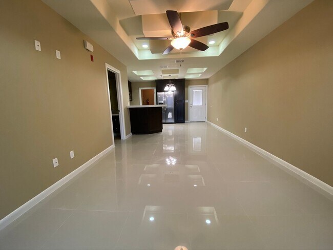 Building Photo - 3Bed/2.5 Bath Townhome, Mcallen TX