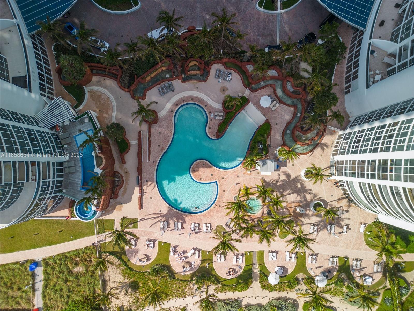 Building Photo - 18201 Collins Ave