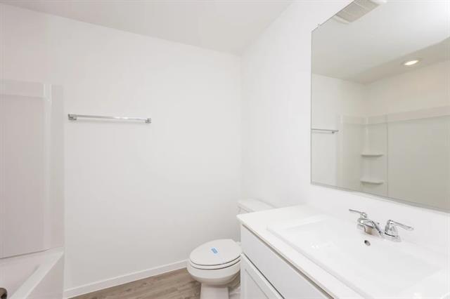 Building Photo - 2714 Bronte Blvd