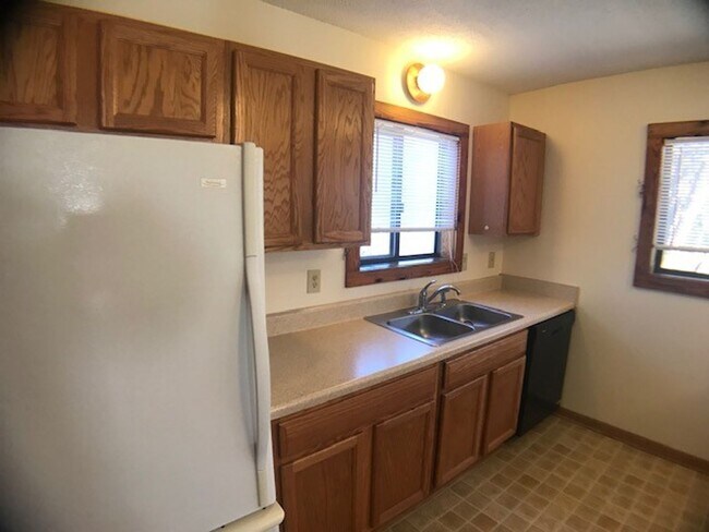 Building Photo - 106 Pleasant Dr