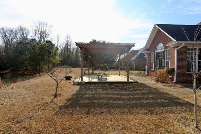 Building Photo - 1855 Beachforest Way