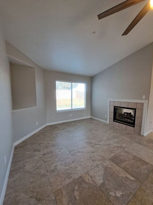 Building Photo - Move-In Special: First Month Free—Don’t Mi...