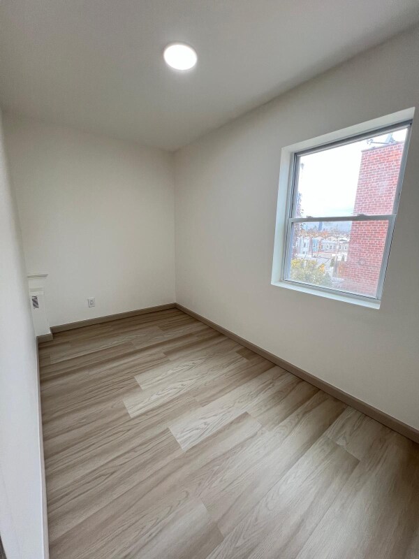 Building Photo - 60-57 59th Ave