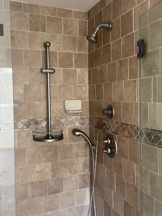 Building Photo - 7076 Park Mesa Way