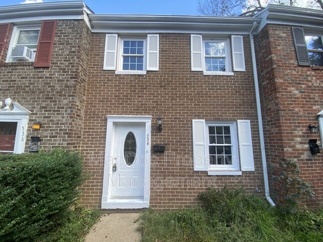 Primary Photo - 534 Olde Greenwich Cir