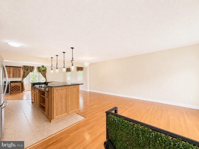 Building Photo - 13354 Jasper Ct