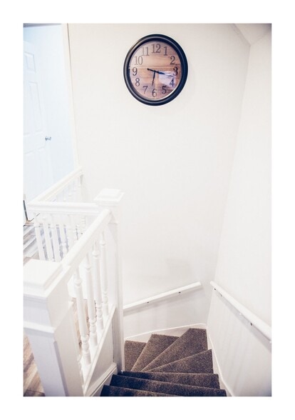 Building Photo - 1612 N Avers Ave