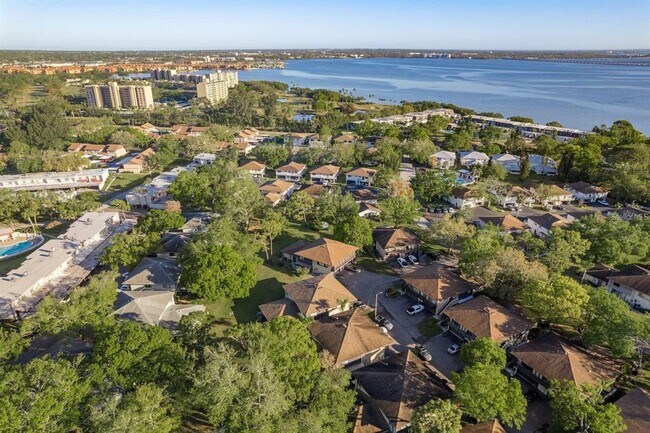 Building Photo - 2904 Lichen Ln