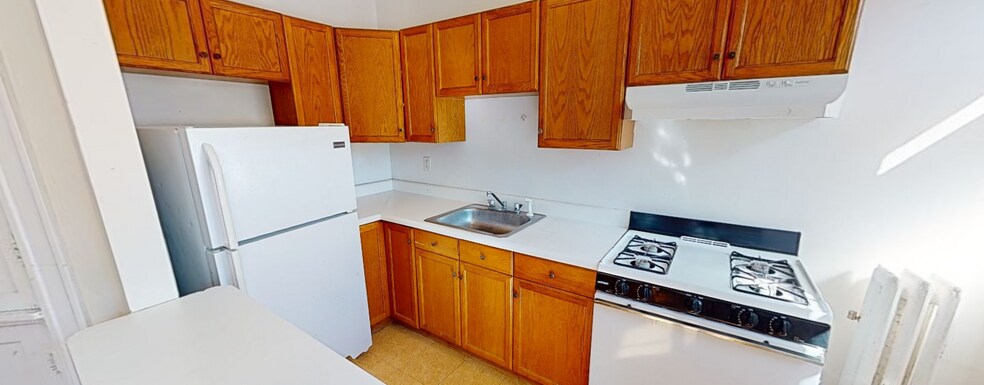 Building Photo - 1776 Beacon St