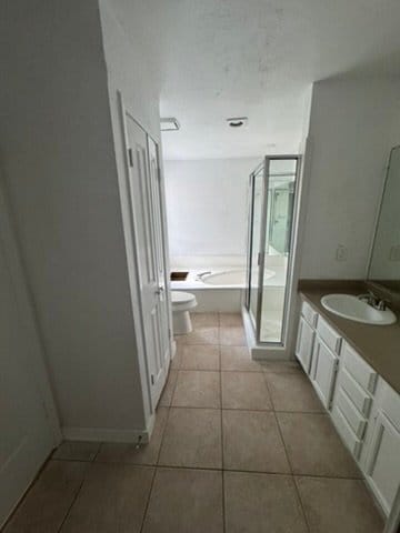 Building Photo - 5418 Lakeview Pkwy
