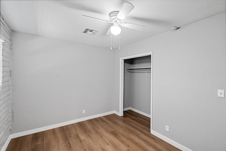 Building Photo - 1106 North 25th Pl