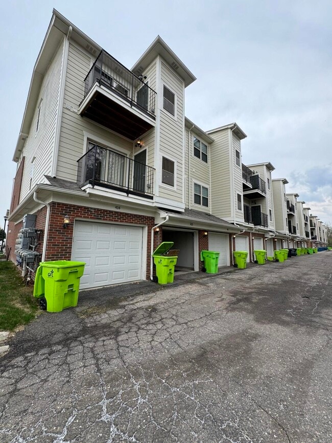 Building Photo - 413 Legato Dr