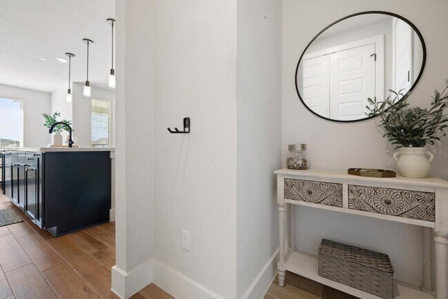 Building Photo - 1005 Sage Thrasher Cir