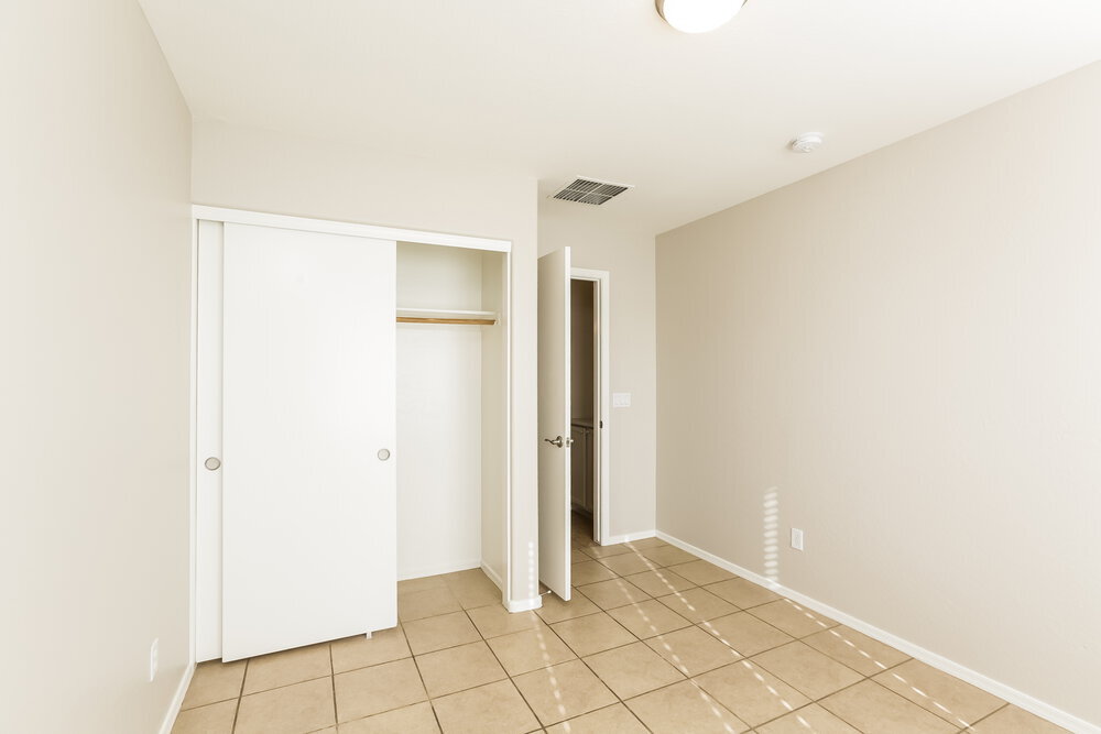 Building Photo - 6622 S 23rd Ave