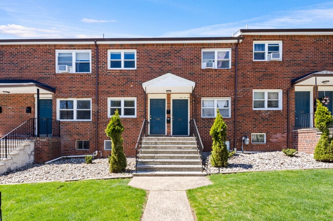 Building Photo - 227 S 7th Ave