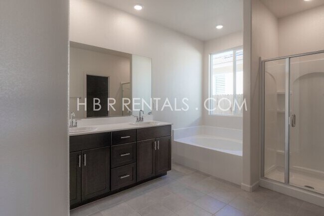 Building Photo - Modern & Spacious SINGLE STORY 4-Bedroom Home in Manteca – Fresh Updates & Comfortable Living