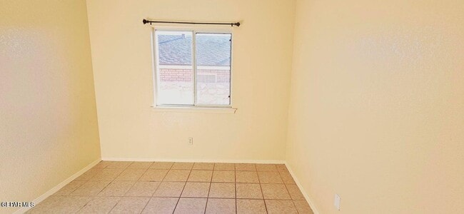 Building Photo - 3901 Van Buren Ave