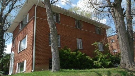 Building Photo - 605 Delaware Ave